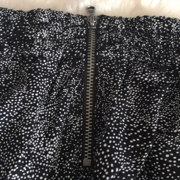 Vans dotted skull skirt worn once - Picture 4 of 4